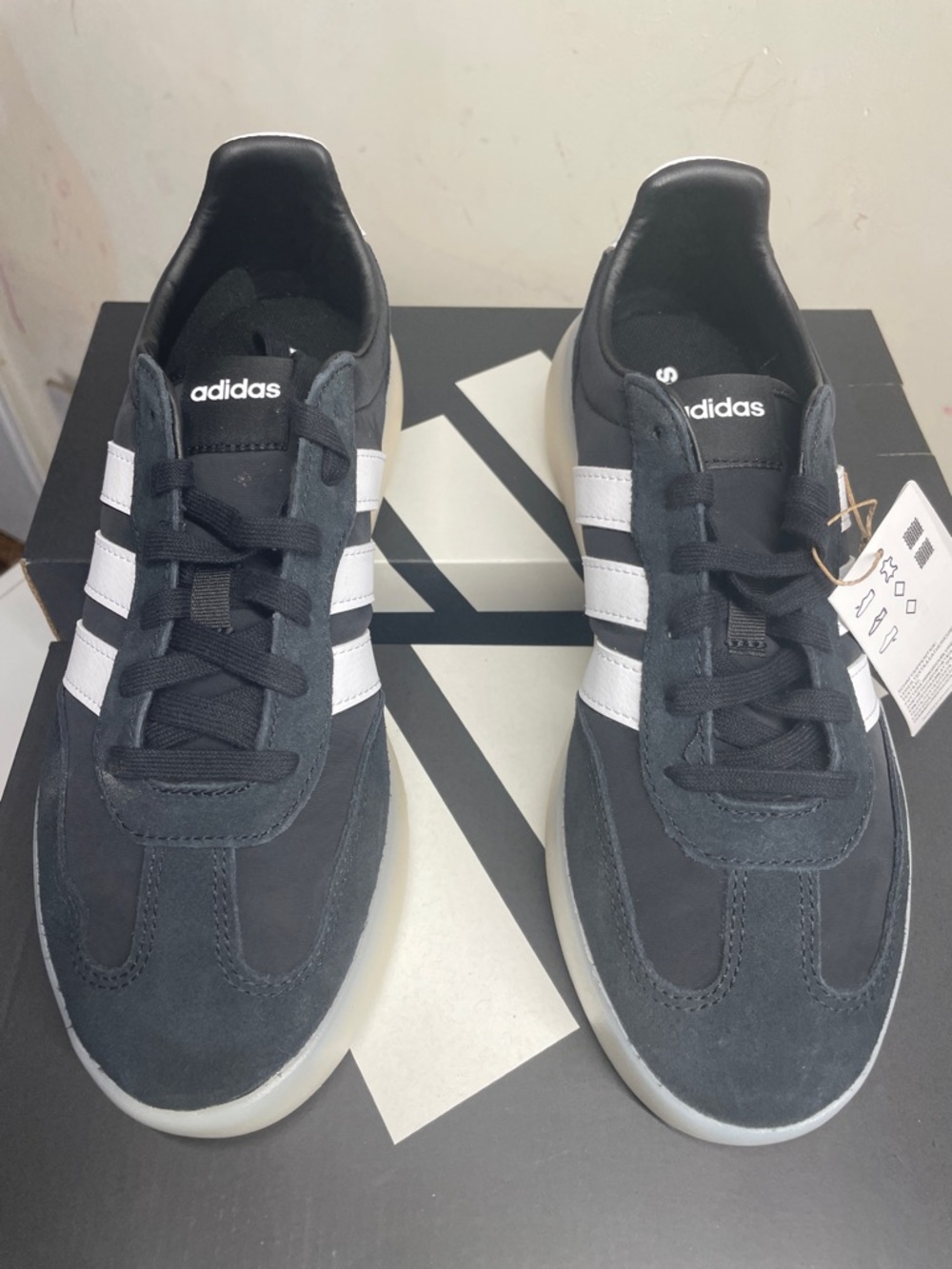 Adidas Women’s Baredda Decode Black and White Classic Low-Top Sneakers Size 8